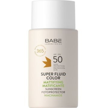 Babe Слънцезащитен матиращ суперфлуид с цвят  SPF50 x50 мл