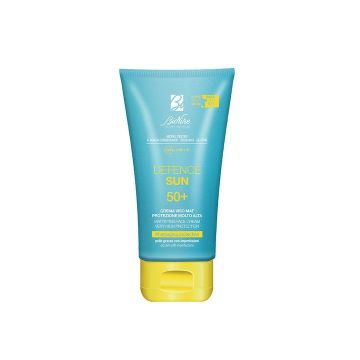 Bionike Defence Sun Слънцезащитен матиращ крем за лице много висока защита SPF50+ за мазна кожа с несъвършенства x50 мл