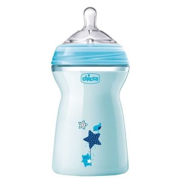 Chicco Natural Feeling Шише за хранене със силиконов биберон с три капки за деца над 6 месеца x330 мл, цвят син