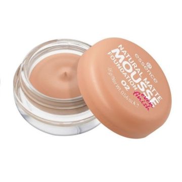 Essence Natural Matte Фон дьо тен мус за лице, 02