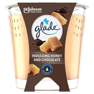 Glade Honey & Chocolate Ароматна свещ с аромат на шоколад и мед х112 грама