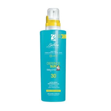 Bionike Defence Sun Baby & KId  Слънцезащитен спрей - лосион за бебета и деца с висока защита SPF30 x200 мл