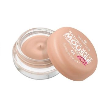 Essence Natural Matte Фон дьо тен мус за лице, 01